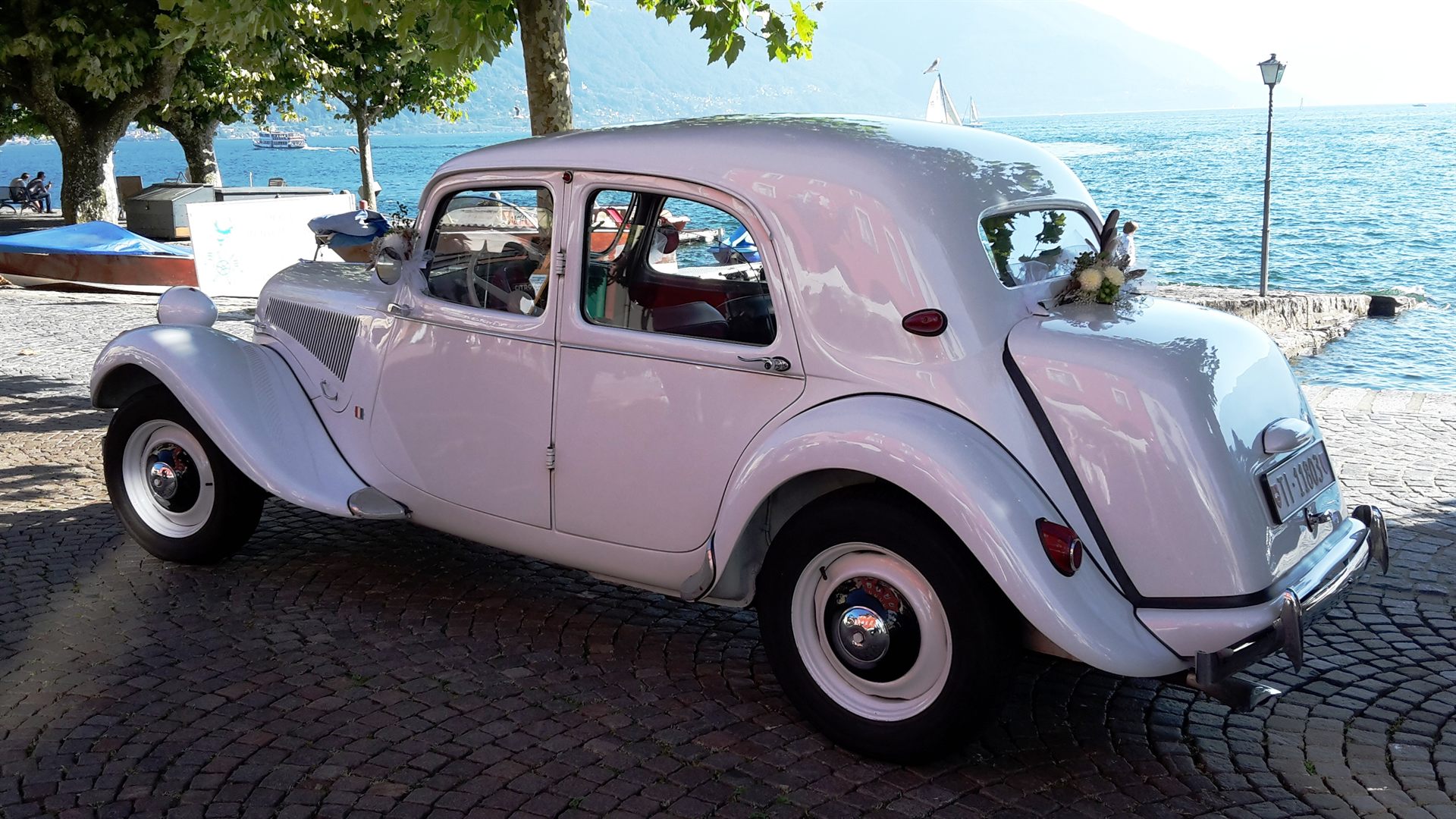 Sul lungolago di Ascona